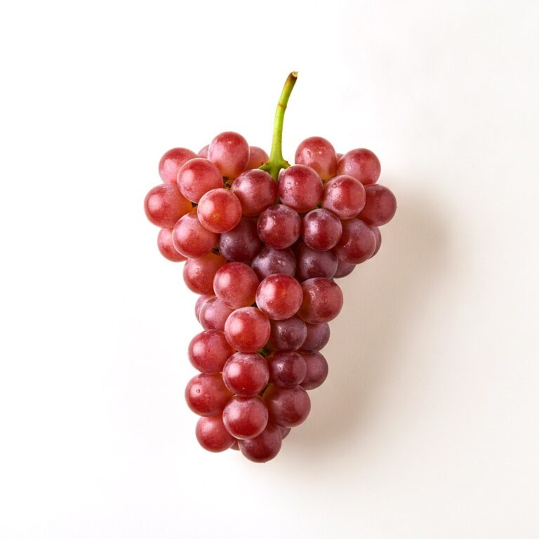 Red glove grapes seedless